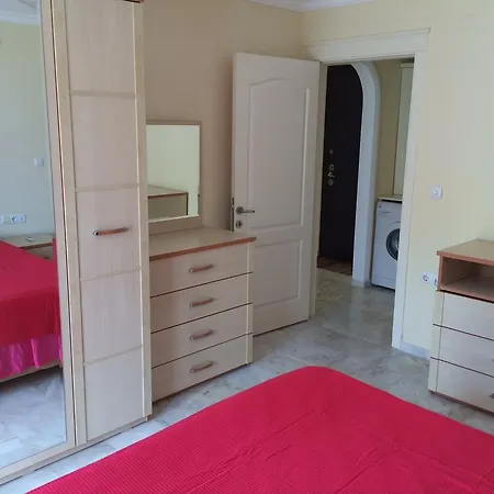Panorama Apartment *